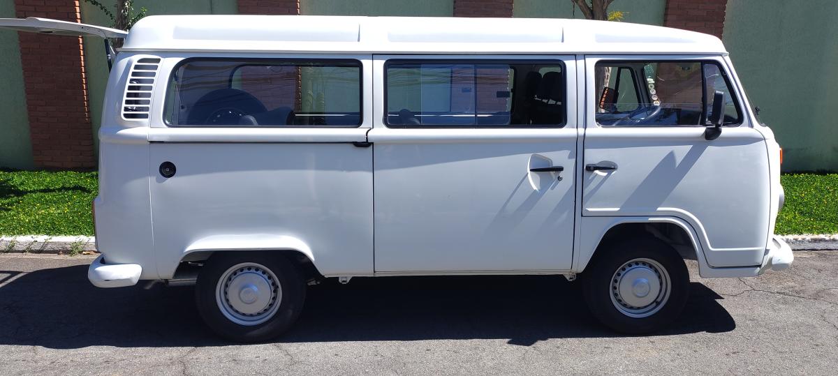 Kombi - Foto #10 do anúncio à venda de Carro clássico