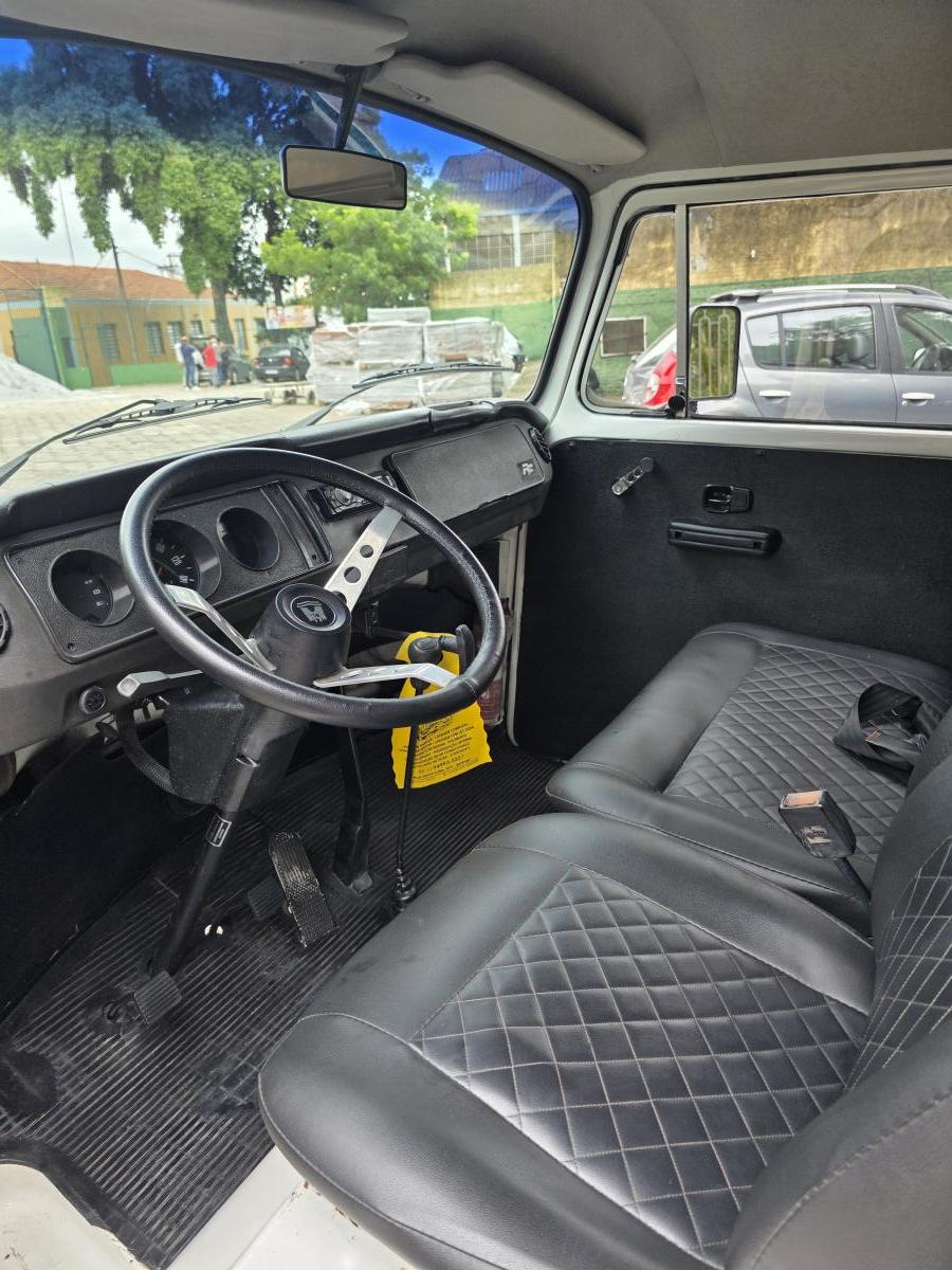 Kombi - Foto #19 do anúncio à venda de Carro clássico