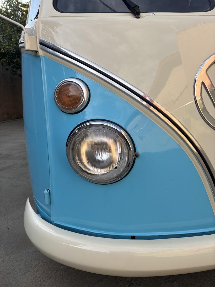 Kombi - Foto #10 do anúncio à venda de Carro clássico