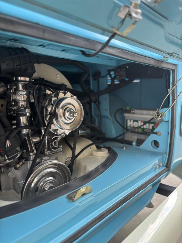 Kombi - Foto #19 do anúncio à venda de Carro clássico