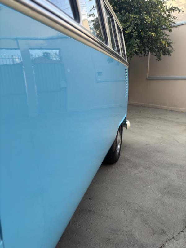 Kombi - Foto #21 do anúncio à venda de Carro clássico