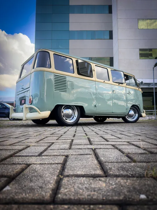 Kombi - Foto #9 do anúncio à venda de Carro clássico