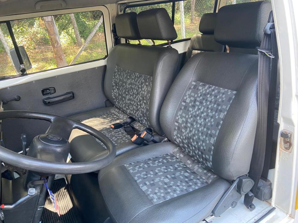 Kombi - Foto #9 do anúncio à venda de Carro clássico