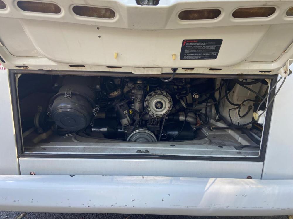 Kombi - Foto #17 do anúncio à venda de Carro clássico