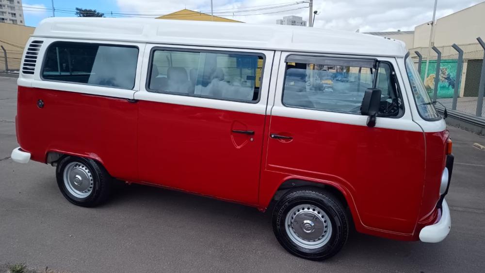 Kombi - Foto #2 do anúncio à venda de Carro clássico