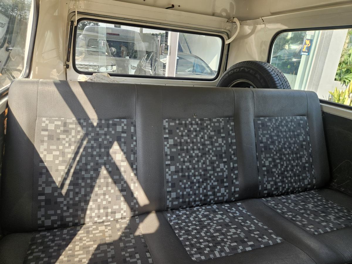 Kombi - Foto #7 do anúncio à venda de Carro clássico