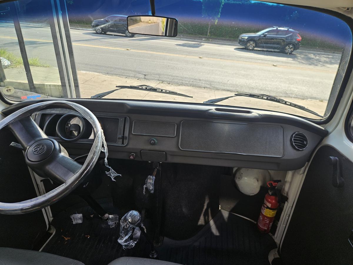 Kombi - Foto #14 do anúncio à venda de Carro clássico