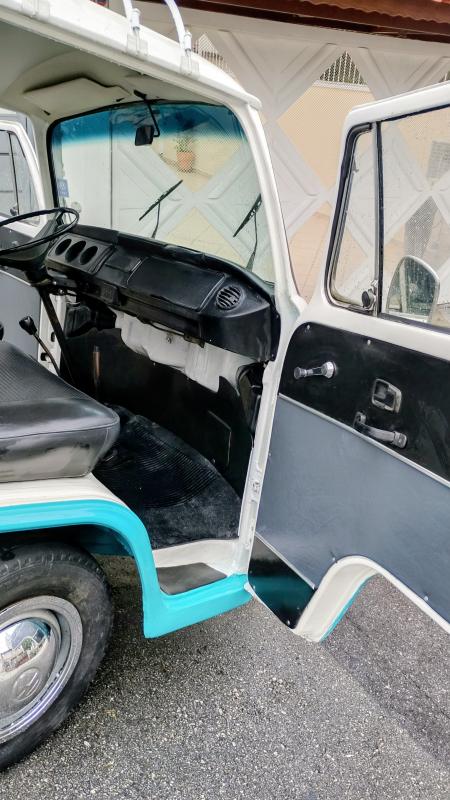 Kombi - Foto #5 do anúncio à venda de Carro clássico