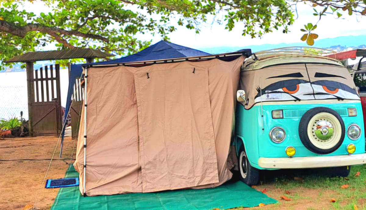Kombi - Foto #3 do anúncio à venda de Carro clássico