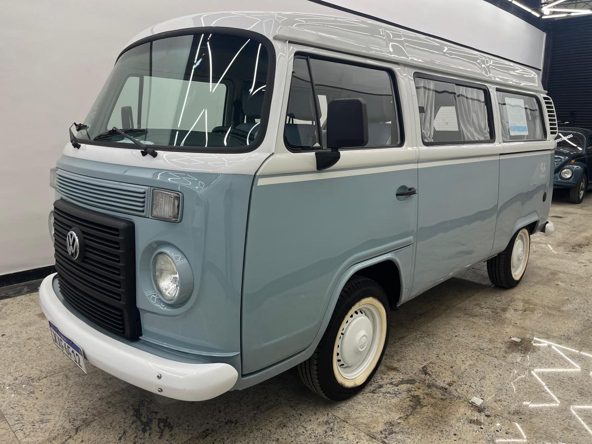 Kombi - Foto #5 do anúncio à venda de Carro clássico