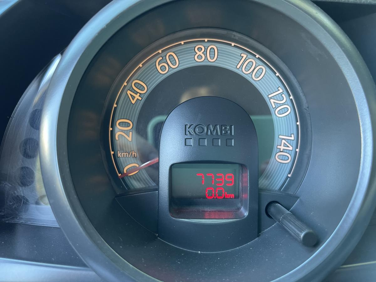 Kombi - Foto #4 do anúncio à venda de Carro clássico