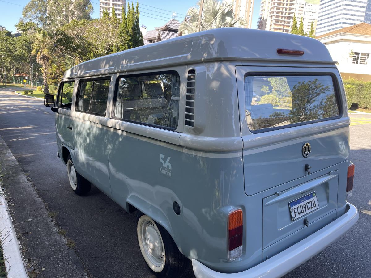 Kombi - Foto #9 do anúncio à venda de Carro clássico