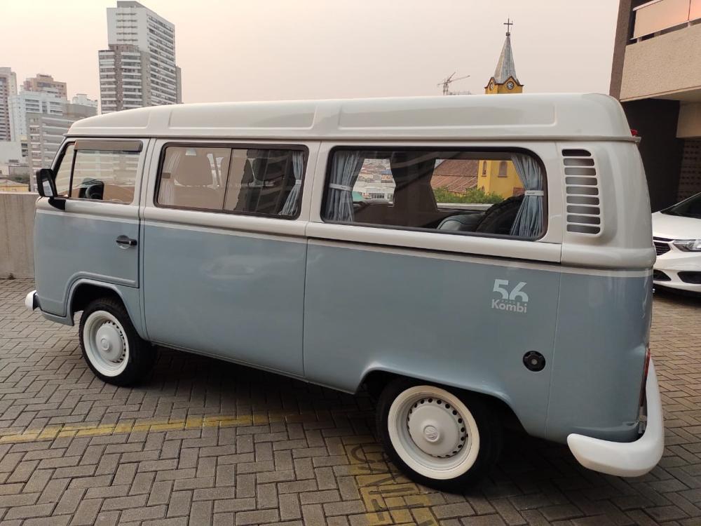 Kombi - Foto #8 do anúncio à venda de Carro clássico