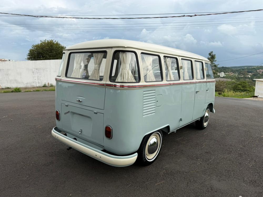 Kombi - Foto #2 do anúncio à venda de Carro clássico