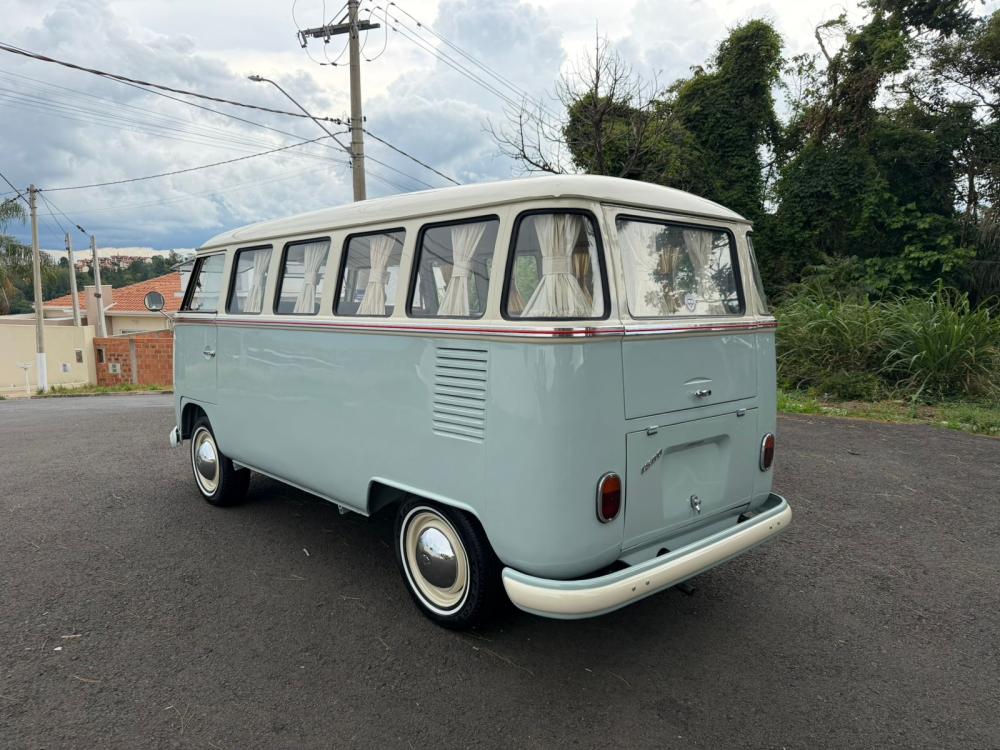 Kombi - Foto #3 do anúncio à venda de Carro clássico