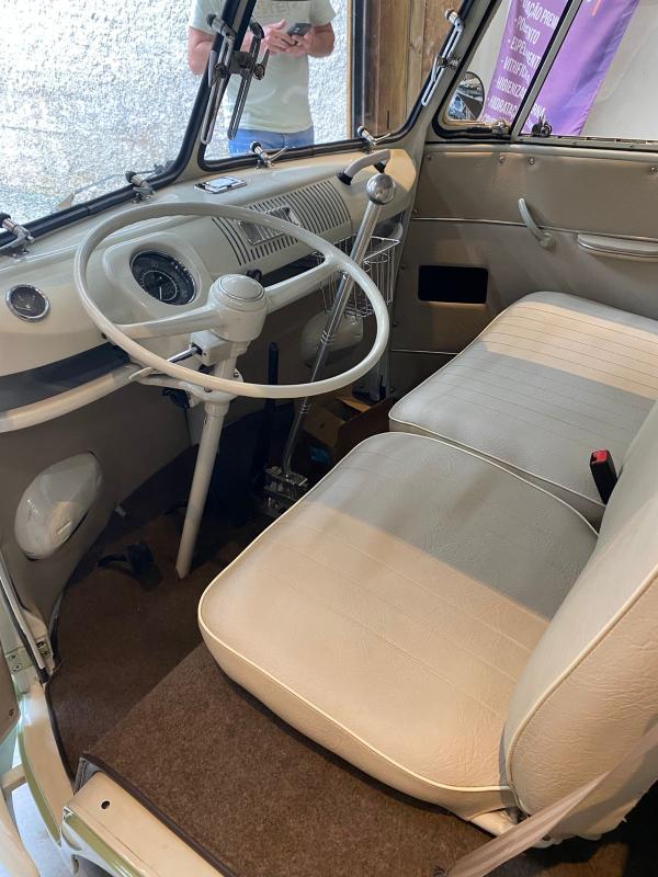 Kombi - Foto #8 do anúncio à venda de Carro clássico