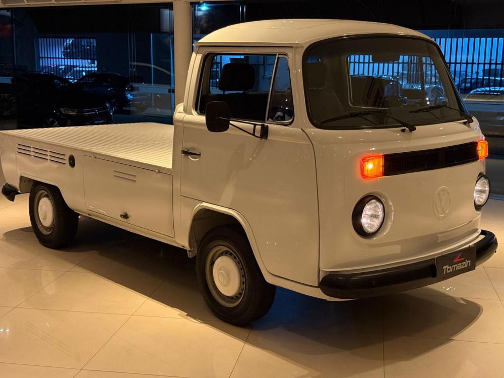 Kombi - Foto #2 do anúncio à venda de Carro clássico