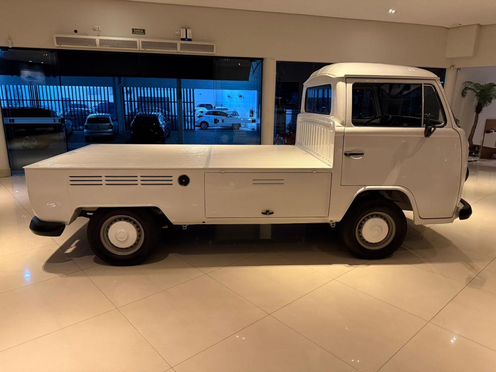 Kombi - Foto #5 do anúncio à venda de Carro clássico