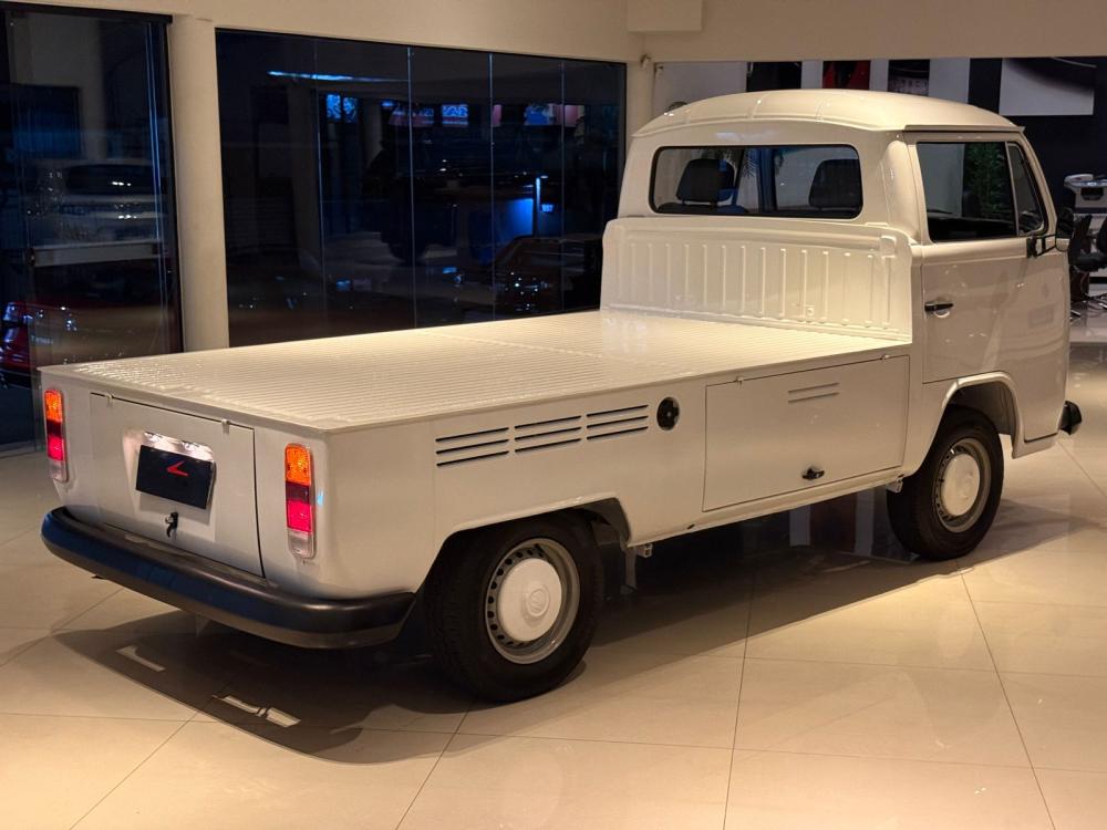 Kombi - Foto #11 do anúncio à venda de Carro clássico