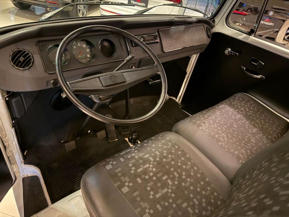 Kombi - Foto #15 do anúncio à venda de Carro clássico