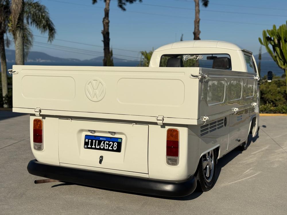 Kombi - Foto #5 do anúncio à venda de Carro clássico