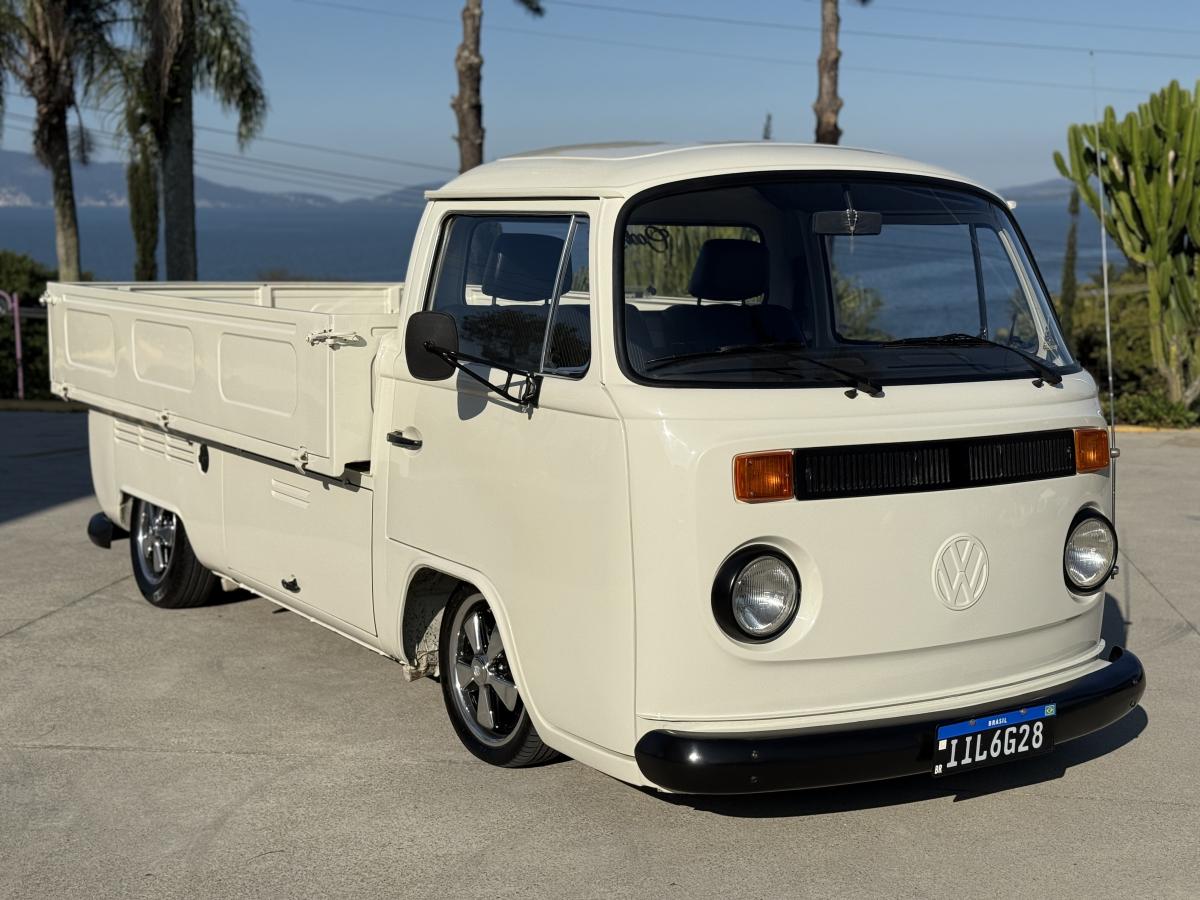 Kombi - Foto #26 do anúncio à venda de Carro clássico