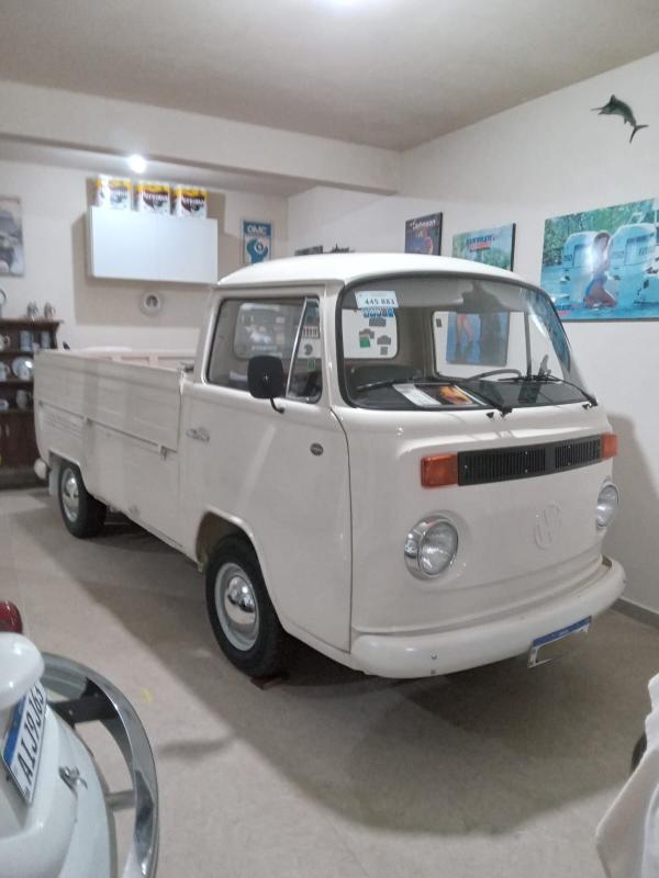 Kombi - Foto #3 do anúncio à venda de Carro clássico