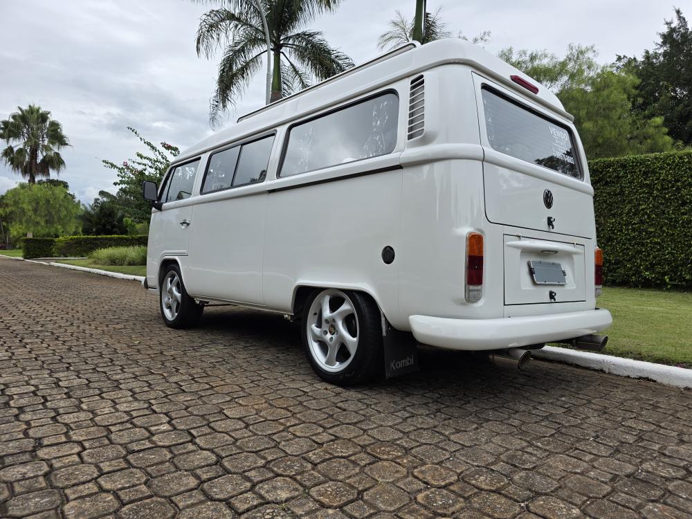 Kombi - Foto #19 do anúncio à venda de Carro clássico