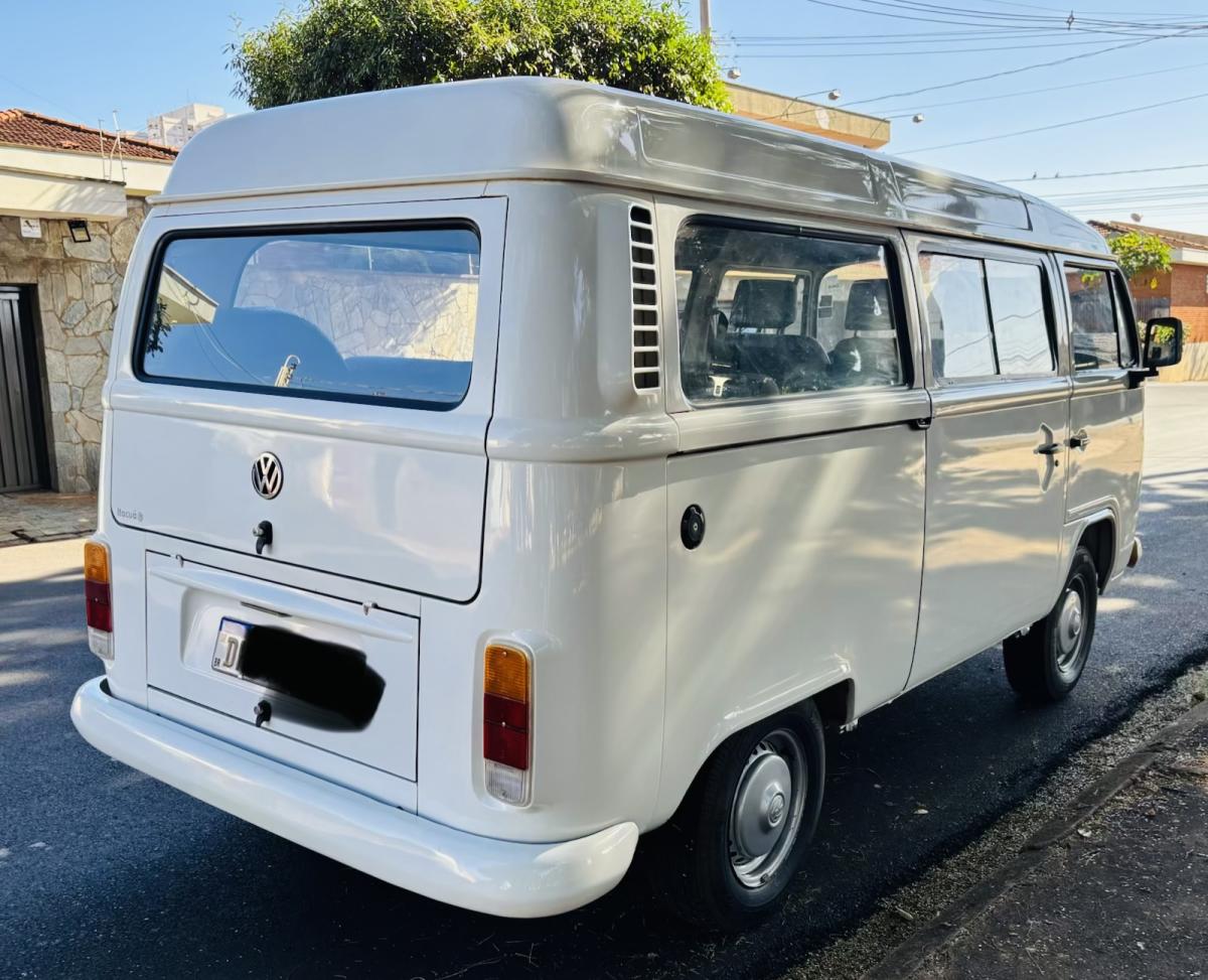 Kombi - Foto #9 do anúncio à venda de Carro clássico