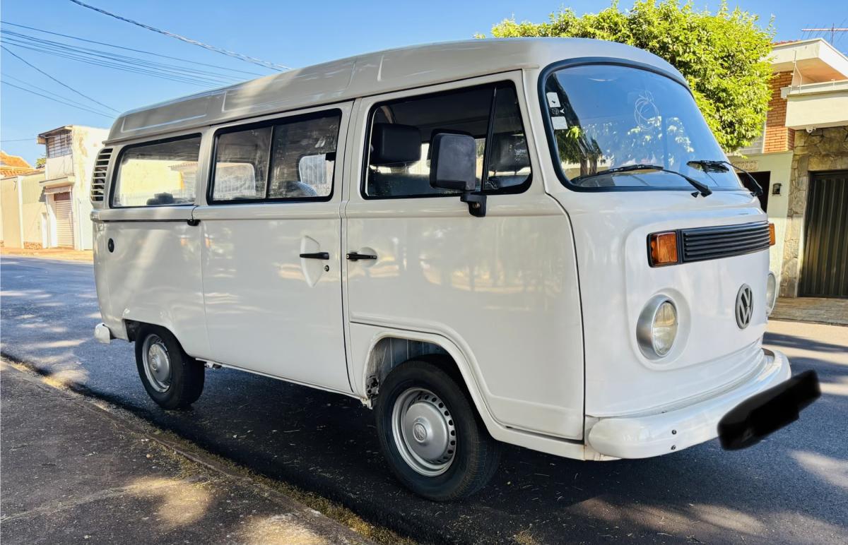 Kombi - Foto #17 do anúncio à venda de Carro clássico