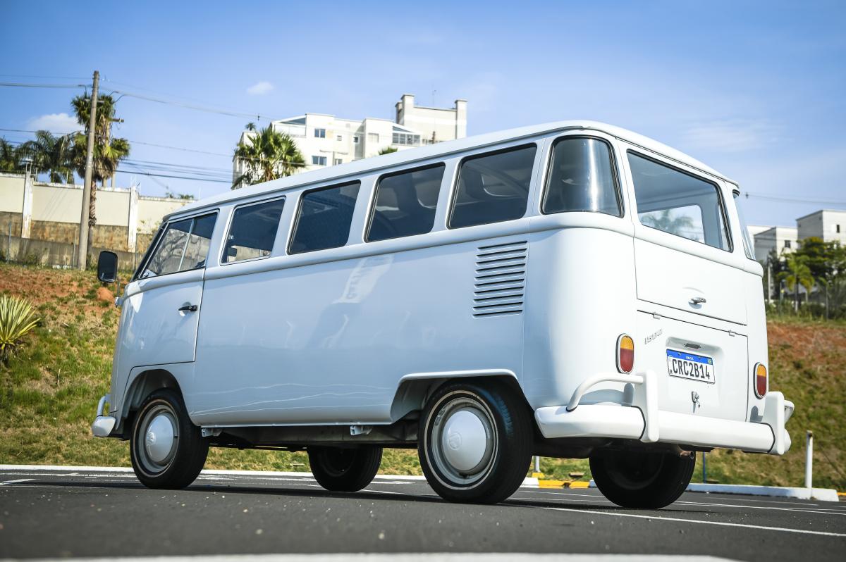 Kombi - Foto #8 do anúncio à venda de Carro clássico