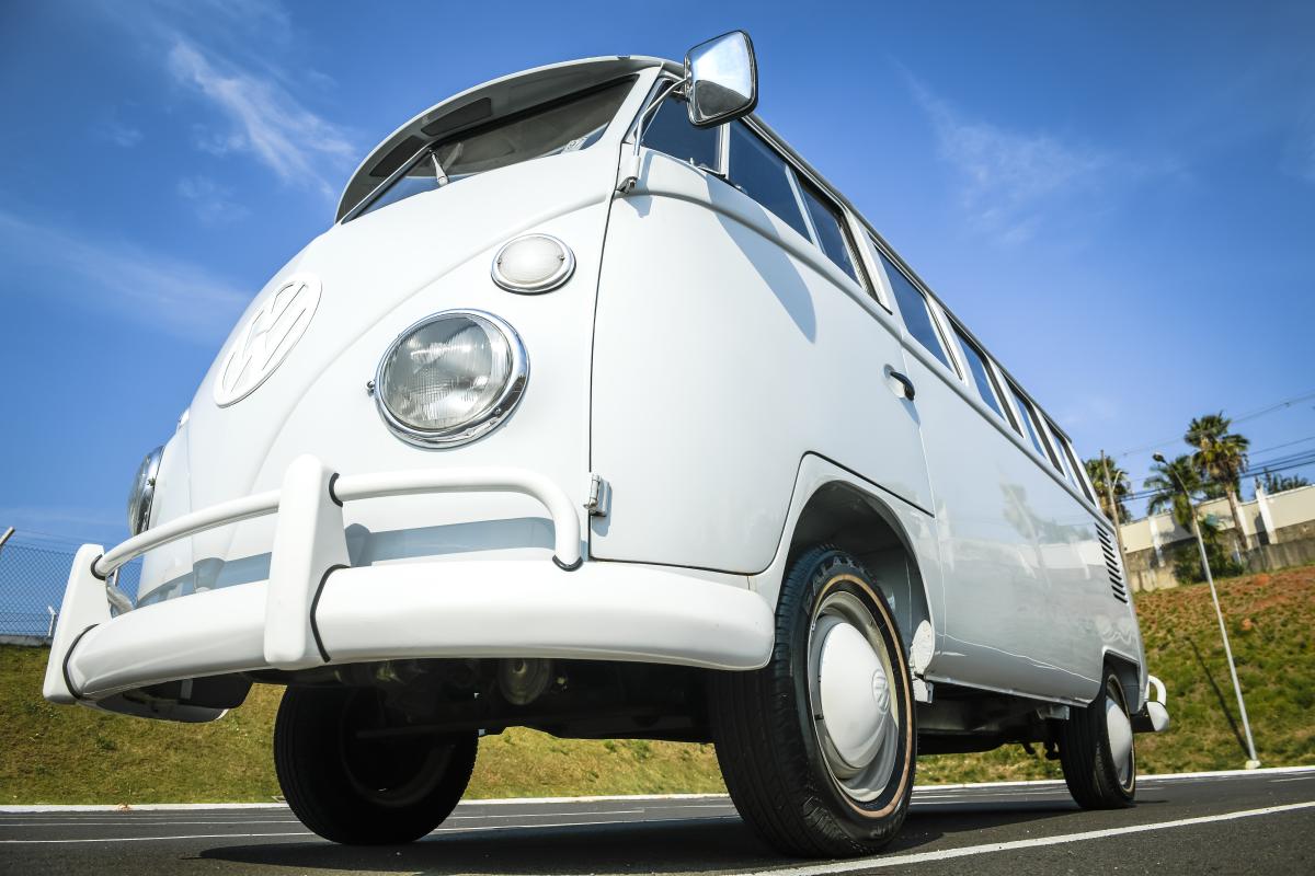 Kombi - Foto #11 do anúncio à venda de Carro clássico