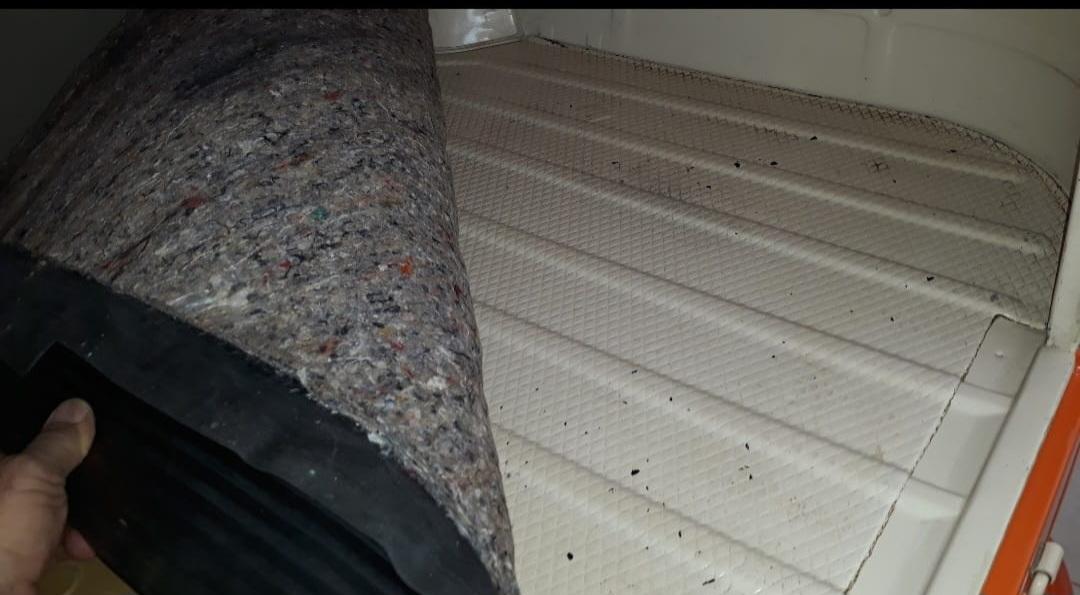 Kombi - Foto #2 do anúncio à venda de Carro clássico