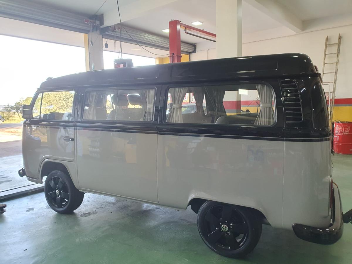 Kombi - Foto #9 do anúncio à venda de Carro clássico