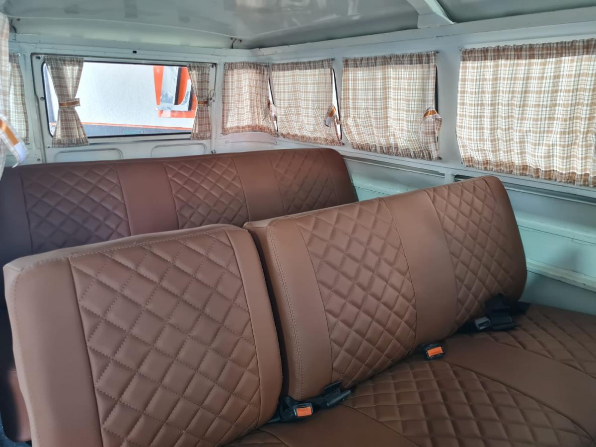 Kombi - Foto #3 do anúncio à venda de Carro clássico