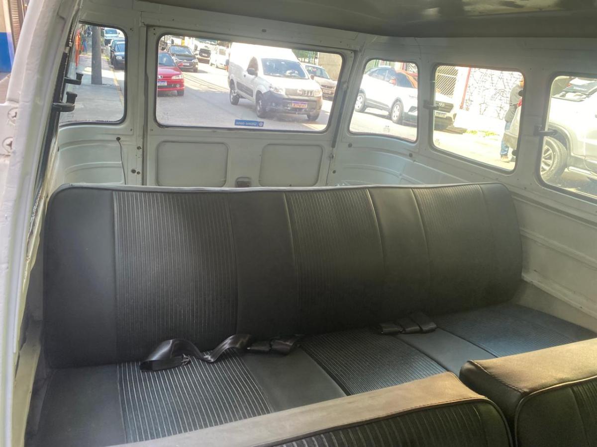 Kombi - Foto #5 do anúncio à venda de Carro clássico