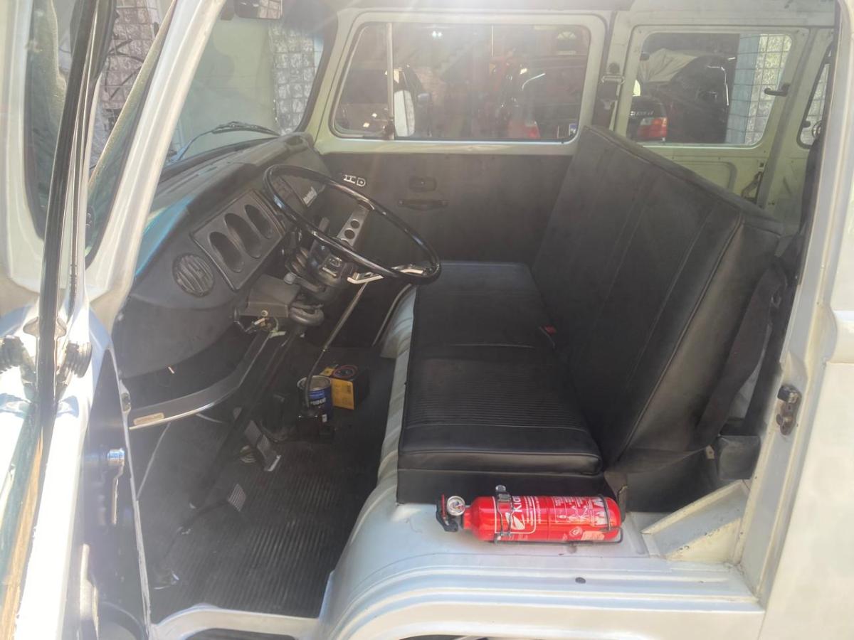 Kombi - Foto #17 do anúncio à venda de Carro clássico