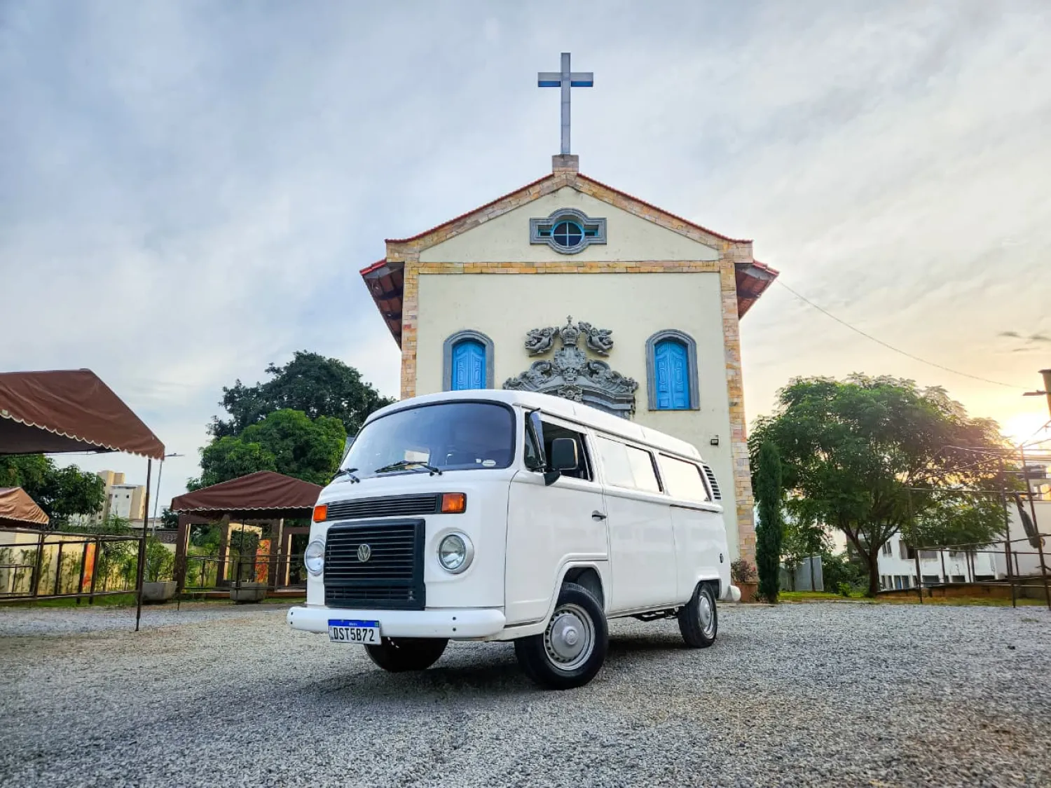 Kombi - Foto #2 do anúncio à venda de Carro clássico