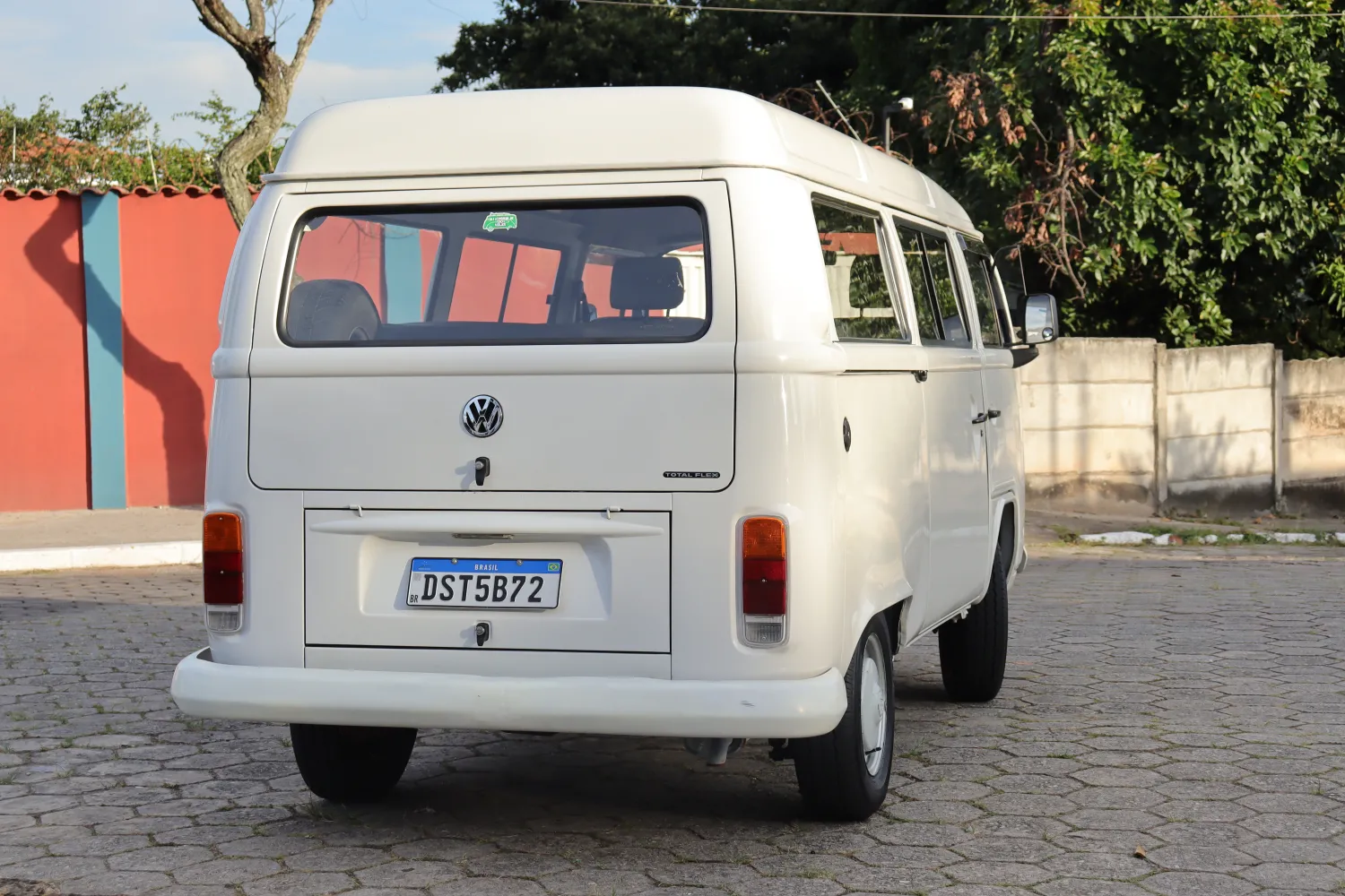 Kombi - Foto #5 do anúncio à venda de Carro clássico