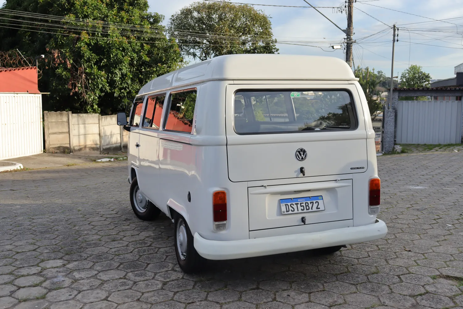 Kombi - Foto #6 do anúncio à venda de Carro clássico