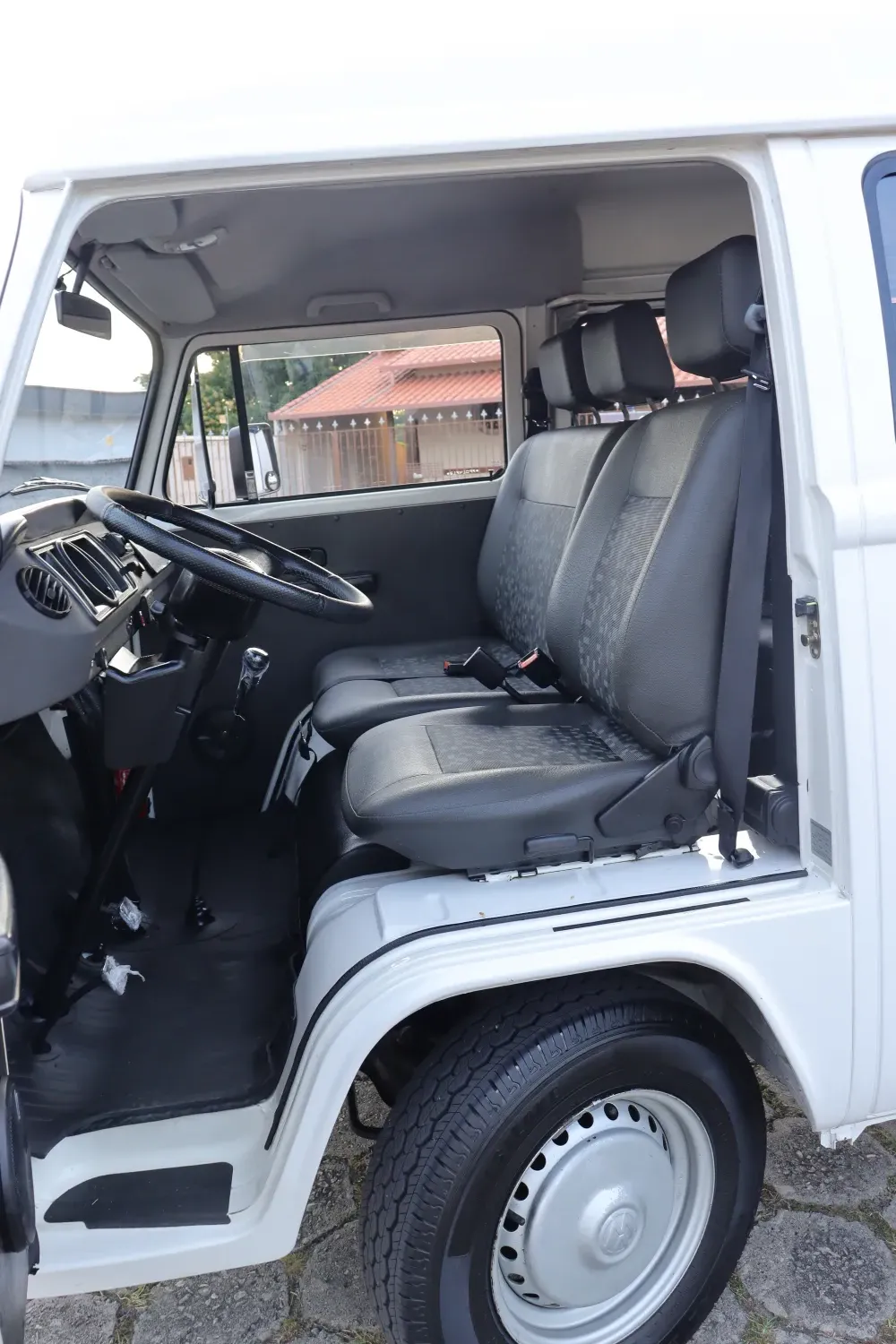 Kombi - Foto #15 do anúncio à venda de Carro clássico