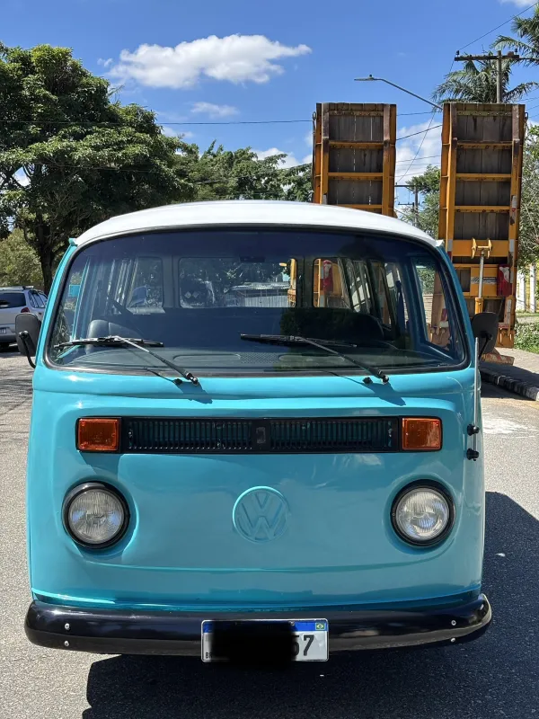Kombi - Foto #4 do anúncio à venda de Carro clássico