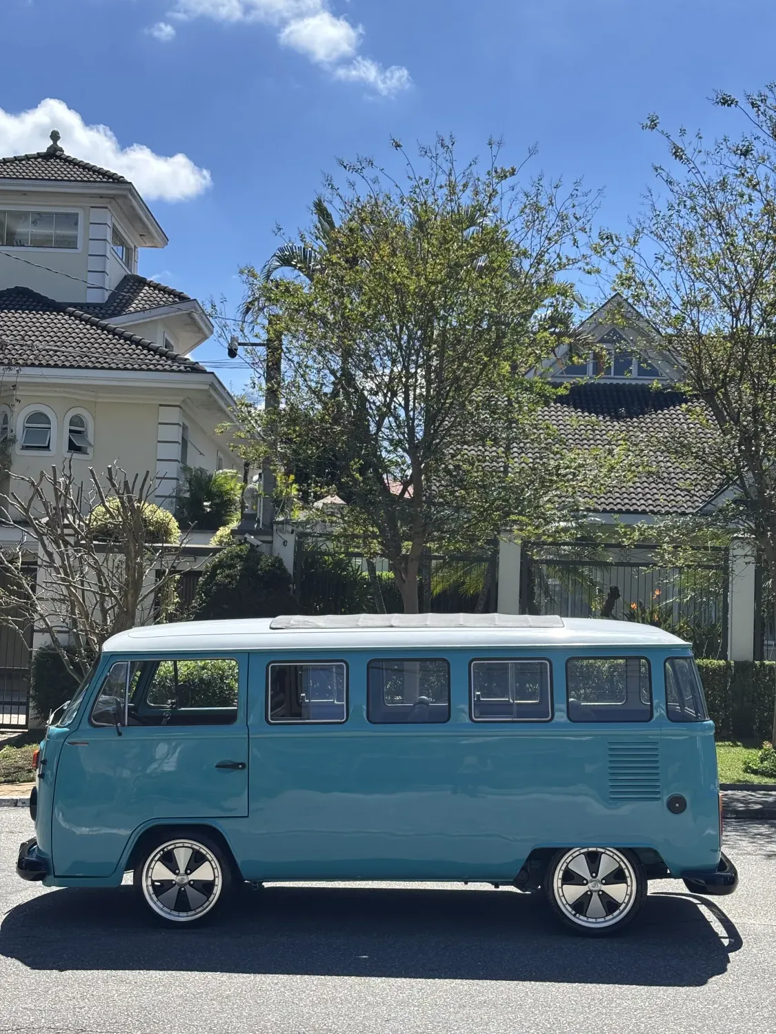 Kombi - Foto #8 do anúncio à venda de Carro clássico
