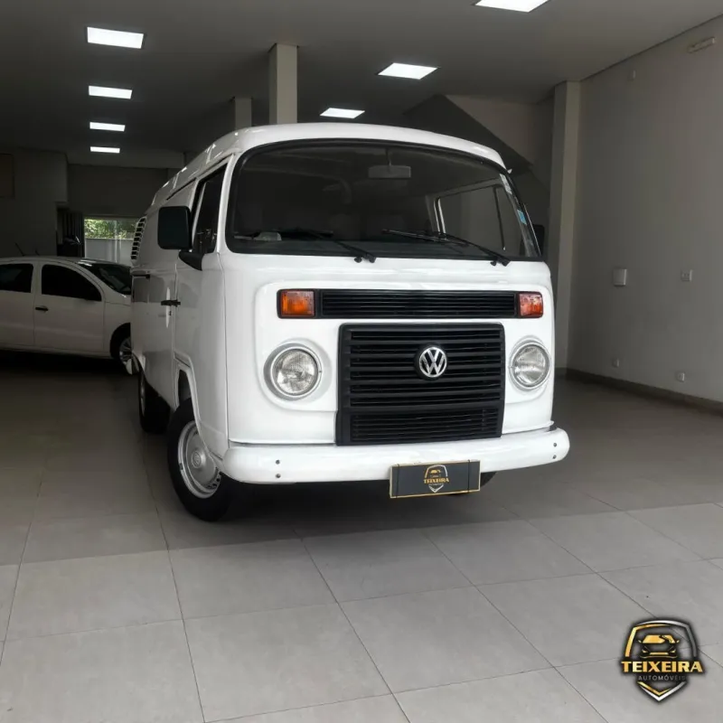 Kombi - Foto #2 do anúncio à venda de Carro clássico