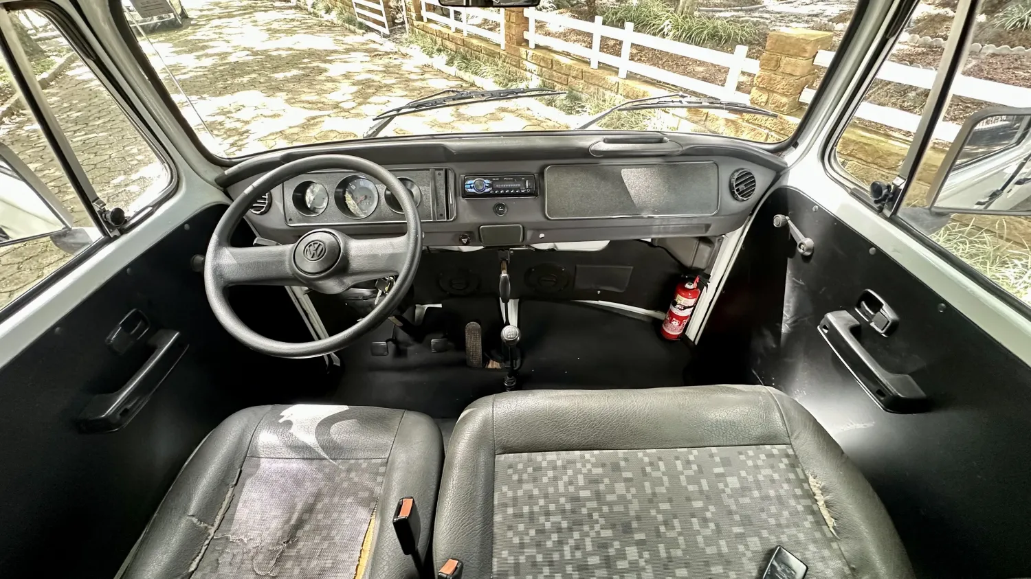 Kombi - Foto #7 do anúncio à venda de Carro clássico