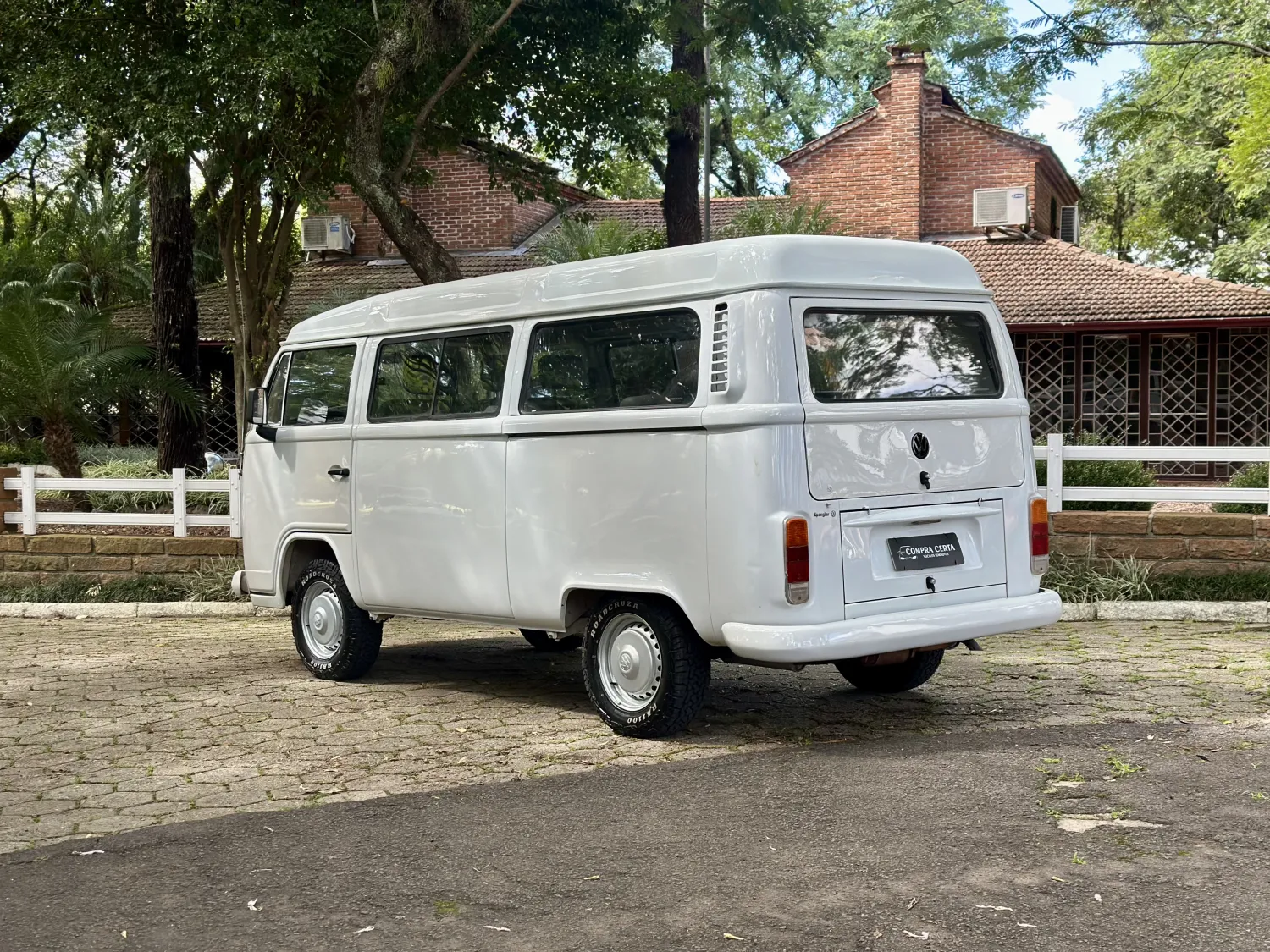 Kombi - Foto #9 do anúncio à venda de Carro clássico