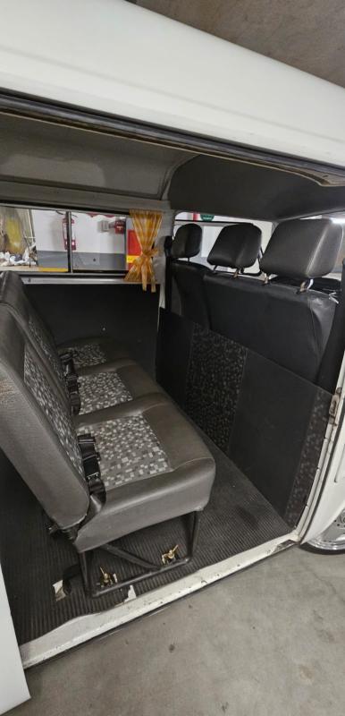 Kombi - Foto #7 do anúncio à venda de Carro clássico
