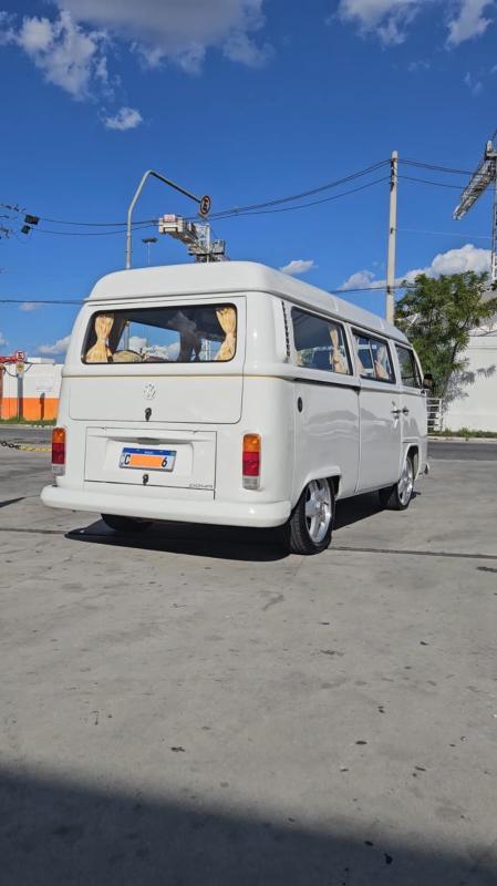 Kombi - Foto #14 do anúncio à venda de Carro clássico