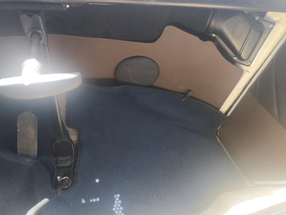 Kombi - Foto #9 do anúncio à venda de Carro clássico