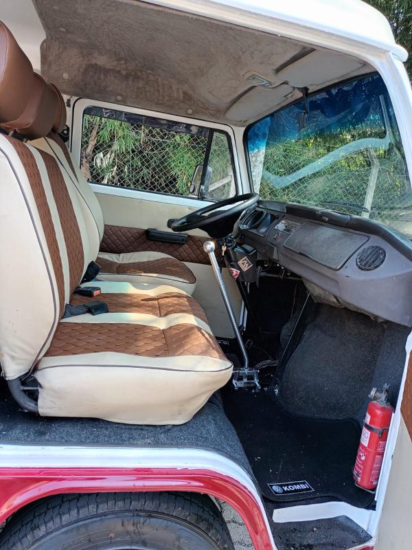 Kombi - Foto #13 do anúncio à venda de Carro clássico